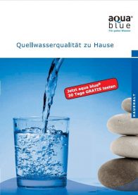 Titelseite der aqua blue Broschüre "Quellwasserqualität zu Hause"